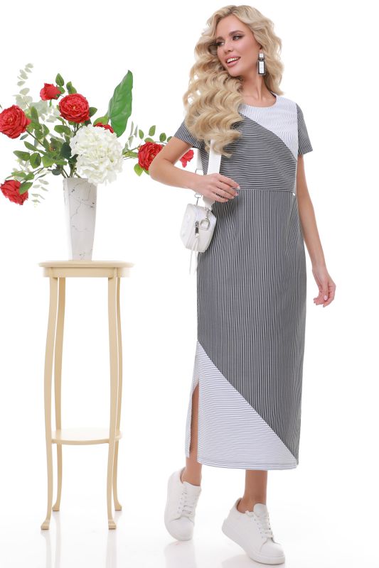 Long dress with side slits