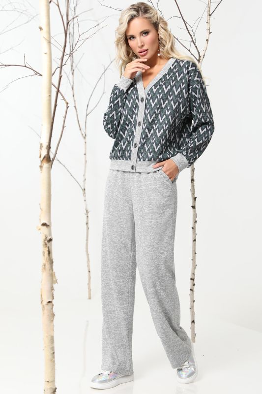 Grey-green knitted trouser suit with cardigan