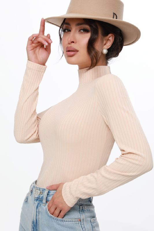 Light beige long sleeve noodle turtleneck sweater