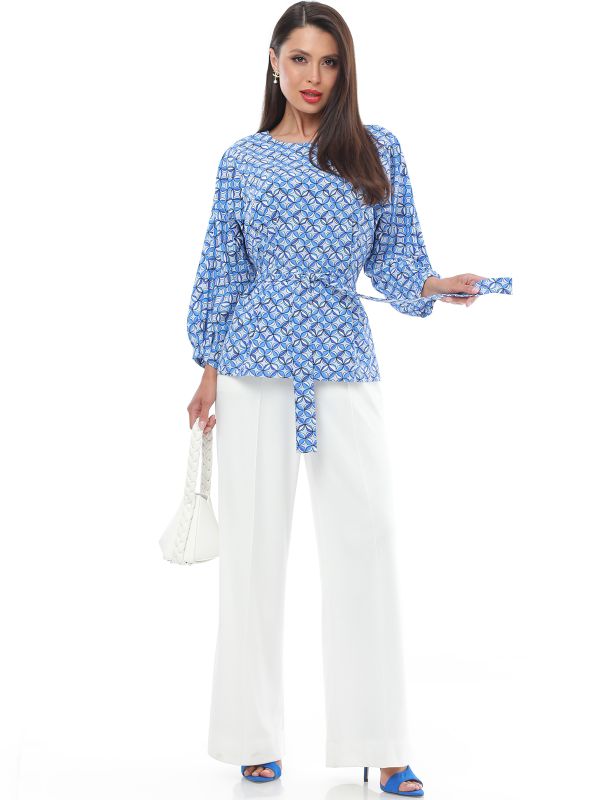 Blouse white-blue with one-piece sleeve