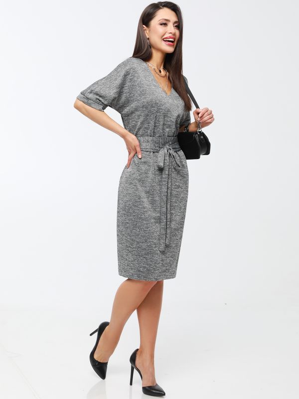 Knitted gray dress with cushackle belt