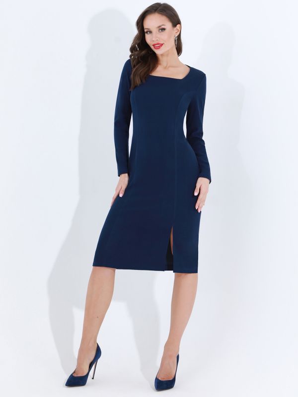 Dress navy blue with a karee neckline