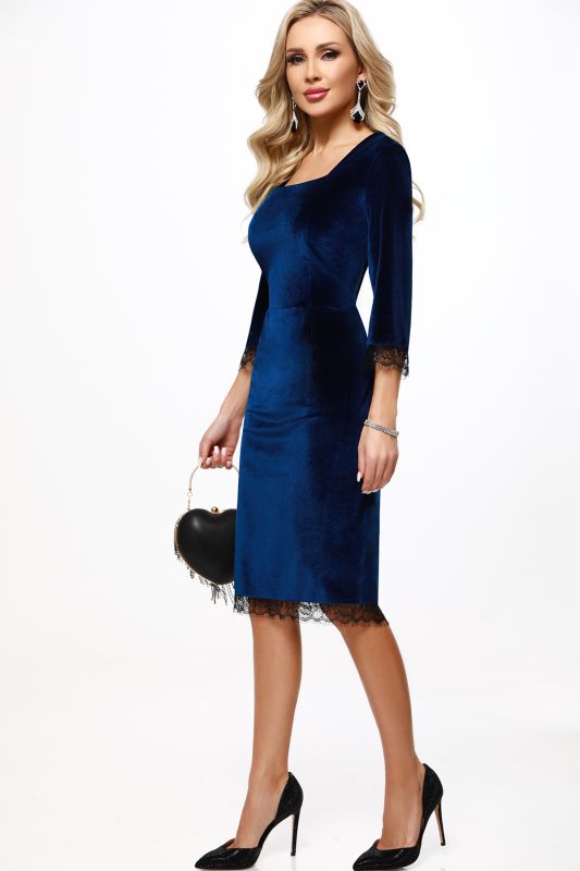 Blue velvet dress with bob neckline