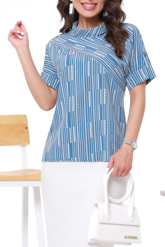 Blue blouse with pats