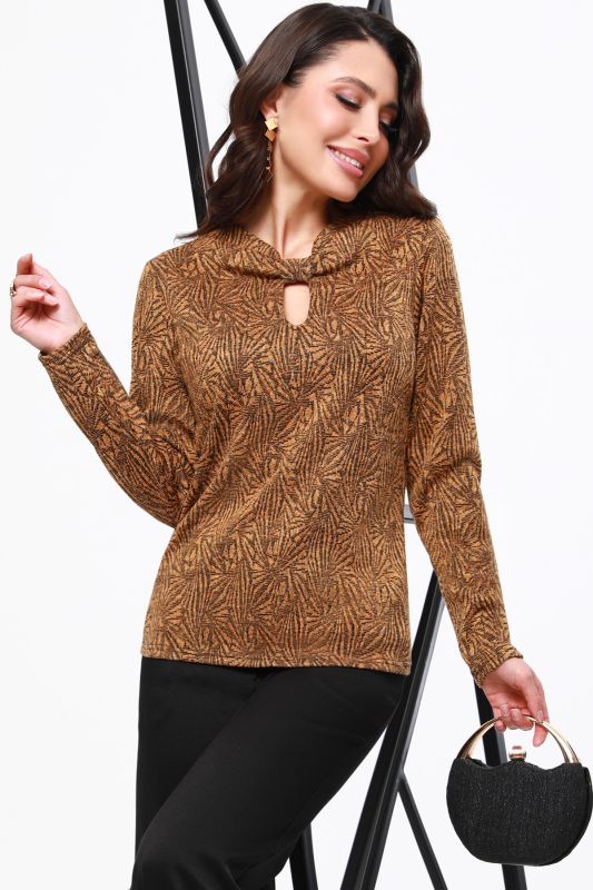 Knitted blouse with decorative element on the neckline