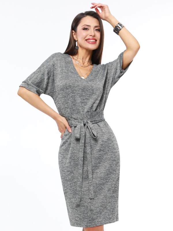 Knitted gray dress with cushackle belt