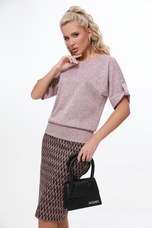 Pinkish gray knit suit with skirt