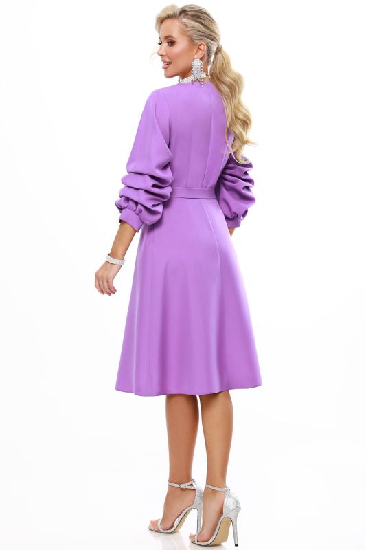 Dress with puffed sleeves with belt