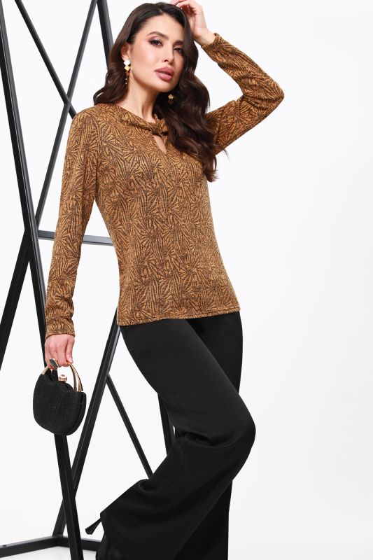 Knitted blouse with decorative element on the neckline