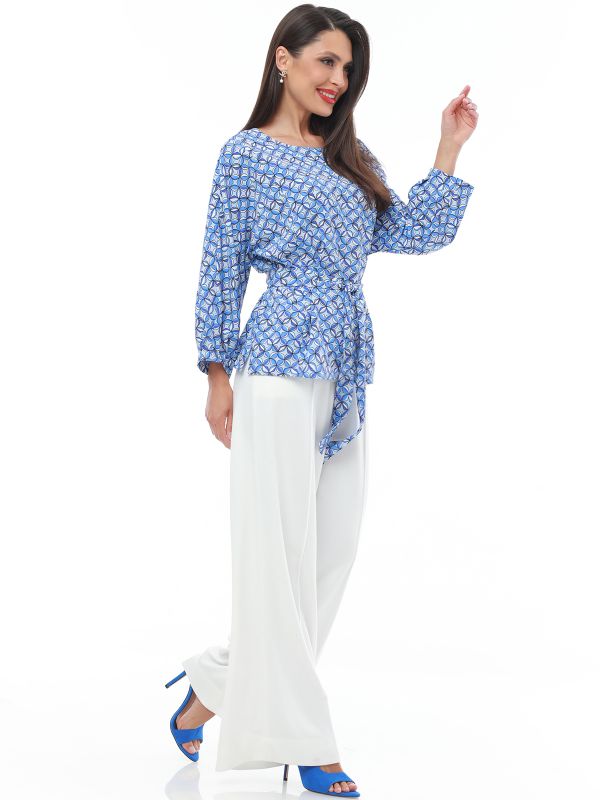 Blouse white-blue with one-piece sleeve