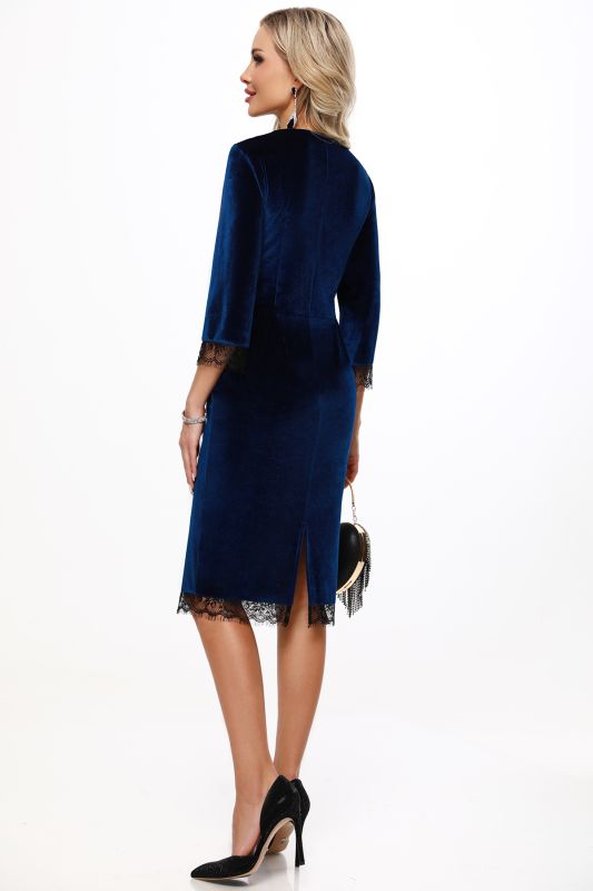 Blue velvet dress with bob neckline