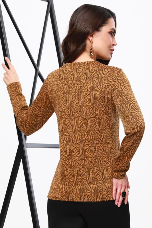 Knitted blouse with decorative element on the neckline