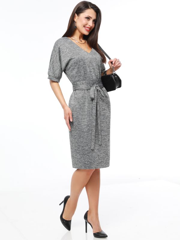 Knitted gray dress with cushackle belt